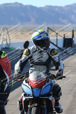 media/Dec-01-2025-Moto Forza (Mon) [[2daa91e15f]]/4-Around the Pits/